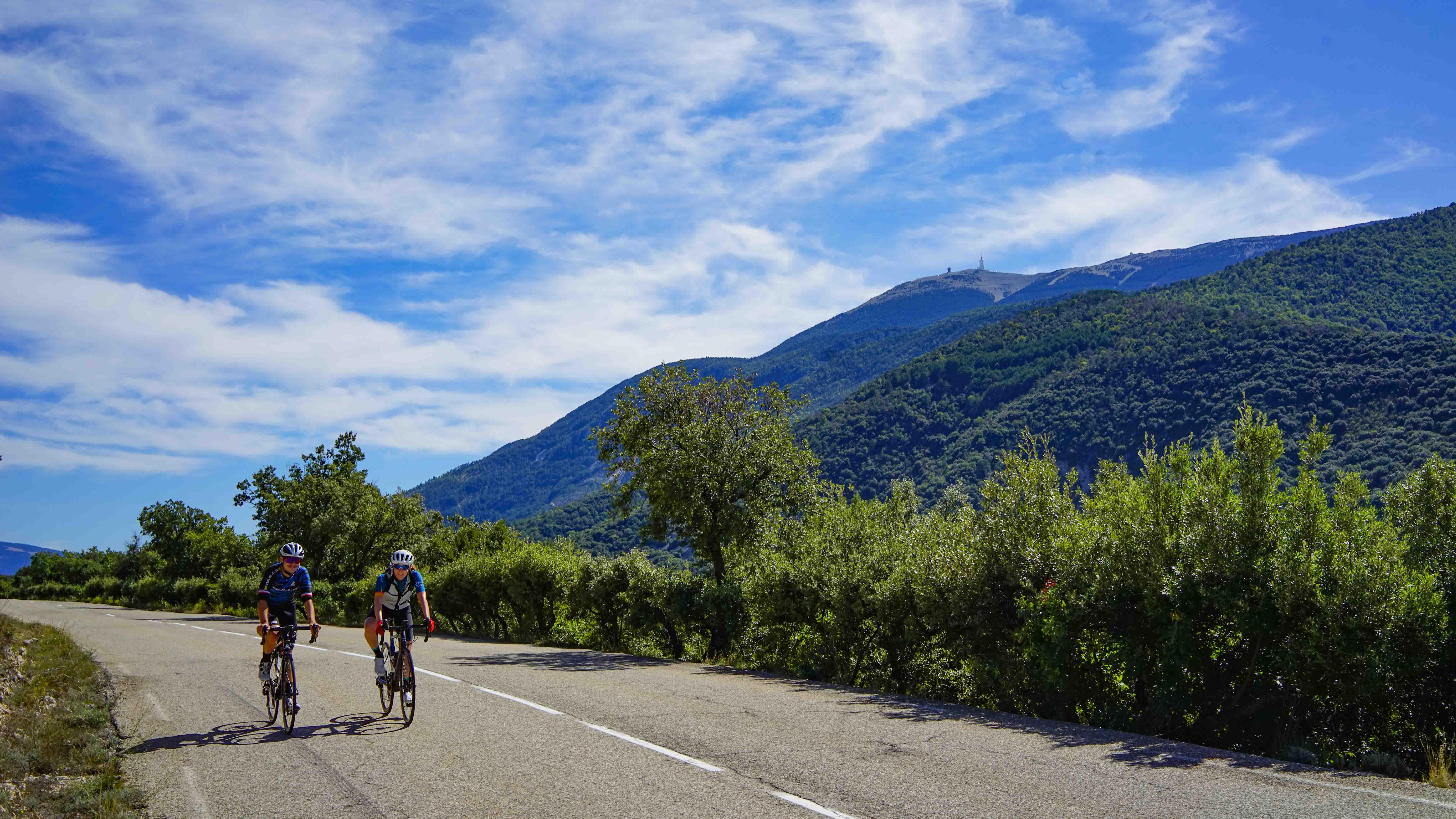 Blauer Himmel, Sonne und Mont Ventoux, perfekt um diese Woche zu genießen